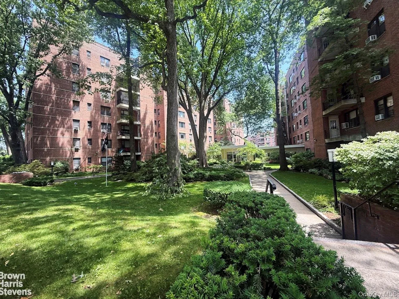 3616 Henry Hudson Parkway, New York, NY, 2 Bedrooms Bedrooms, 4 Rooms Rooms,2 BathroomsBathrooms,Residential,For Rent,Henry Hudson,0,1012974 3616 Henry Hudson Parkway, New York, NY, 2 Bedrooms Bedrooms, 4 Rooms Rooms,2 BathroomsBathrooms,Residential,For Rent,Henry Hudson,0,1012974