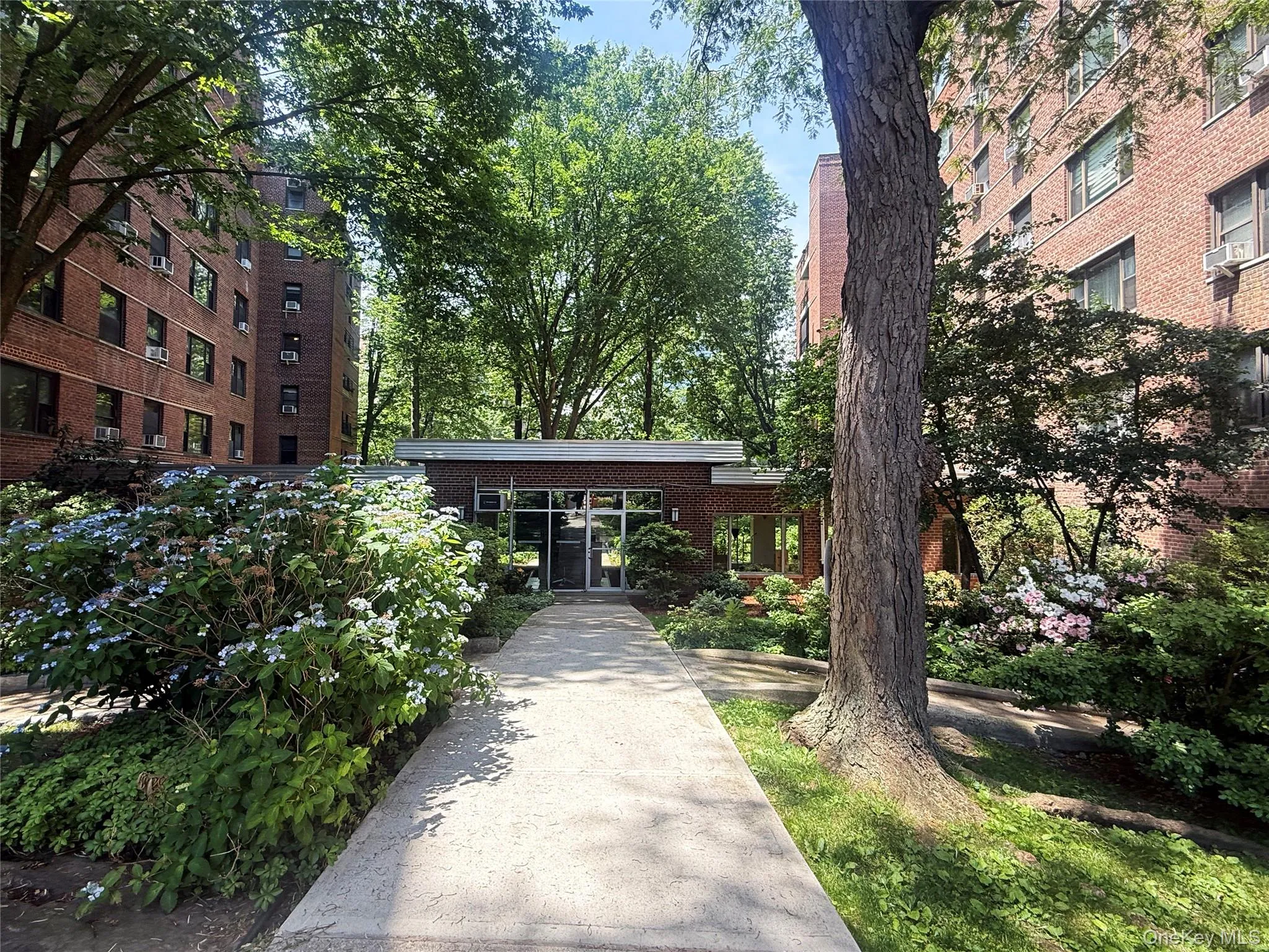 3616 Henry Hudson Parkway, New York, NY, 2 Bedrooms Bedrooms, 4 Rooms Rooms,2 BathroomsBathrooms,Residential,For Rent,Henry Hudson,0,KEY1012974 3616 Henry Hudson Parkway, New York, NY, 2 Bedrooms Bedrooms, 4 Rooms Rooms,2 BathroomsBathrooms,Residential,For Rent,Henry Hudson,0,KEY1012974