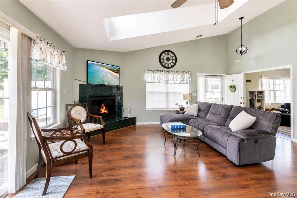 7 Summerfield Lane, Riverhead, NY, 3 Bedrooms Bedrooms, 6 Rooms Rooms,2 BathroomsBathrooms,Residential,For Rent,Summerfield,0,1012976 7 Summerfield Lane, Riverhead, NY, 3 Bedrooms Bedrooms, 6 Rooms Rooms,2 BathroomsBathrooms,Residential,For Rent,Summerfield,0,1012976