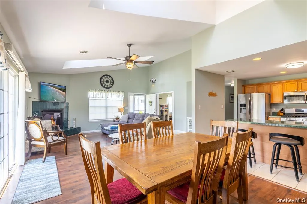 7 Summerfield Lane, Riverhead, NY, 3 Bedrooms Bedrooms, 6 Rooms Rooms,2 BathroomsBathrooms,Residential,For Rent,Summerfield,0,1012976 7 Summerfield Lane, Riverhead, NY, 3 Bedrooms Bedrooms, 6 Rooms Rooms,2 BathroomsBathrooms,Residential,For Rent,Summerfield,0,1012976