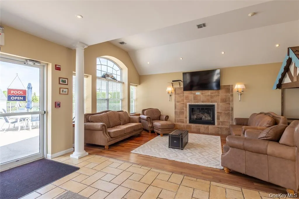 7 Summerfield Lane, Riverhead, NY, 3 Bedrooms Bedrooms, 6 Rooms Rooms,2 BathroomsBathrooms,Residential,For Rent,Summerfield,0,1012976 7 Summerfield Lane, Riverhead, NY, 3 Bedrooms Bedrooms, 6 Rooms Rooms,2 BathroomsBathrooms,Residential,For Rent,Summerfield,0,1012976