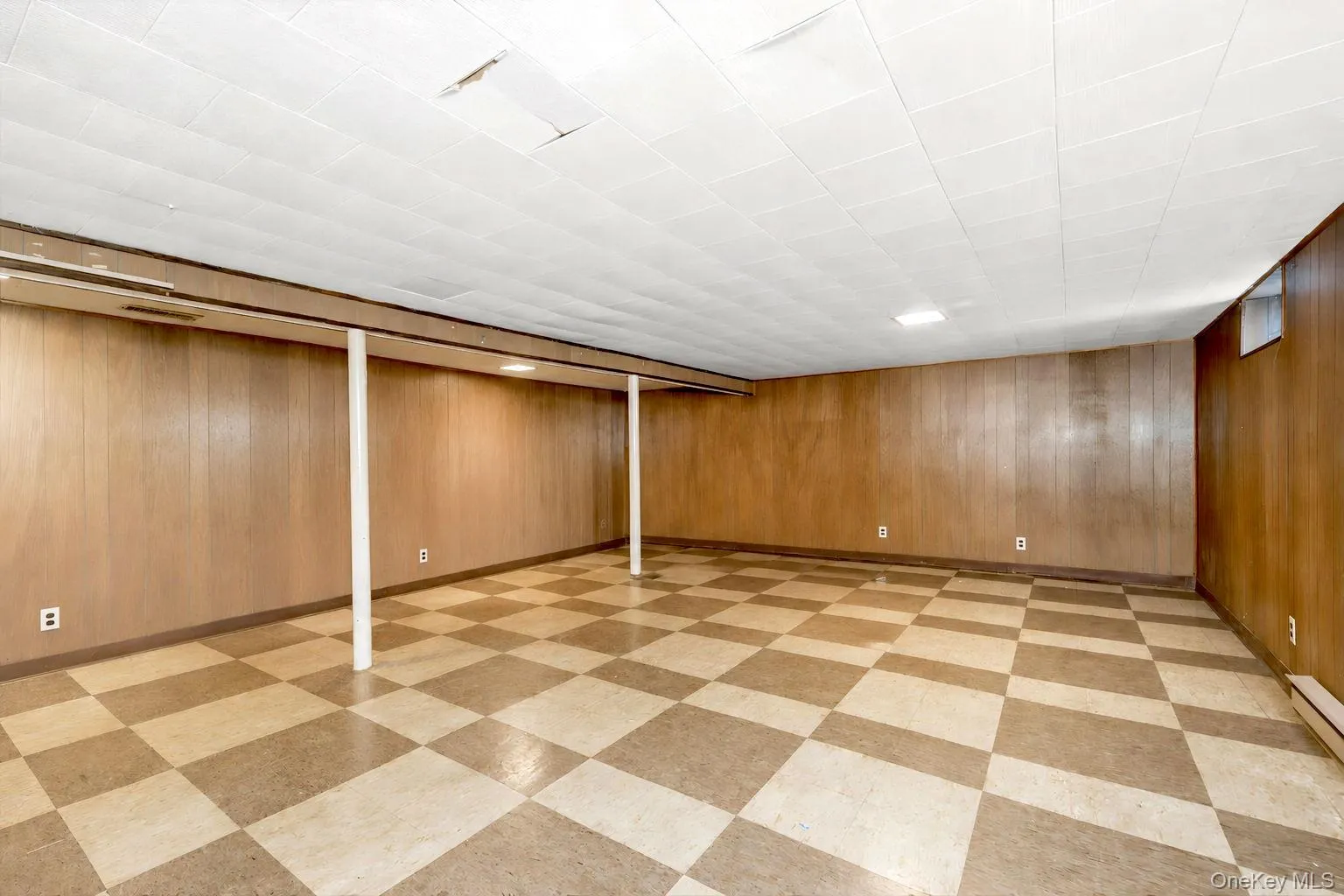 58 Highland Avenue, Brookhaven, NY, 3 Bedrooms Bedrooms, 6 Rooms Rooms,1 BathroomBathrooms,Residential,For Rent,Highland,0,1012978 58 Highland Avenue, Brookhaven, NY, 3 Bedrooms Bedrooms, 6 Rooms Rooms,1 BathroomBathrooms,Residential,For Rent,Highland,0,1012978