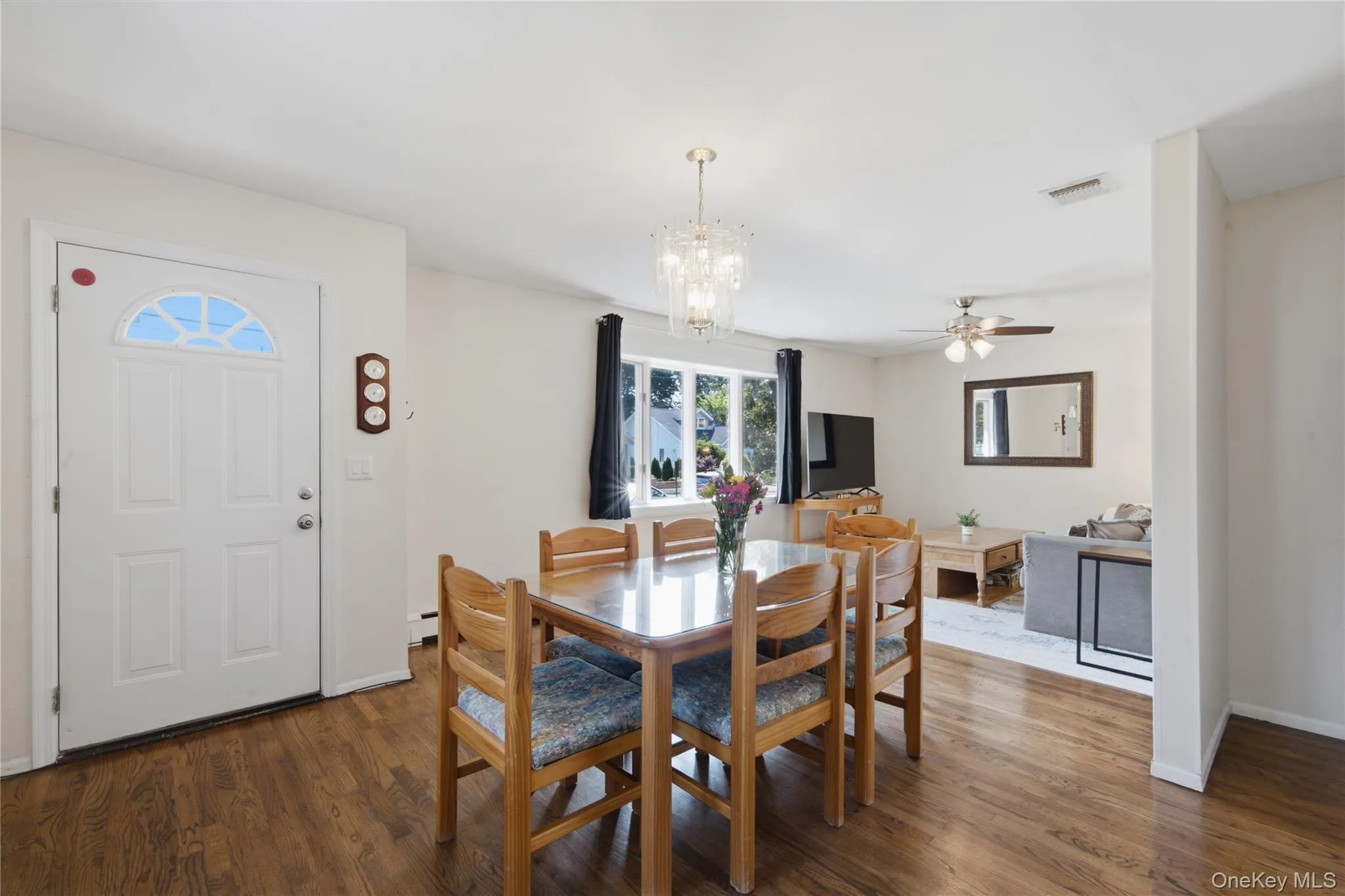 58 Highland Avenue, Brookhaven, NY, 3 Bedrooms Bedrooms, 6 Rooms Rooms,1 BathroomBathrooms,Residential,For Rent,Highland,0,1012978 58 Highland Avenue, Brookhaven, NY, 3 Bedrooms Bedrooms, 6 Rooms Rooms,1 BathroomBathrooms,Residential,For Rent,Highland,0,1012978