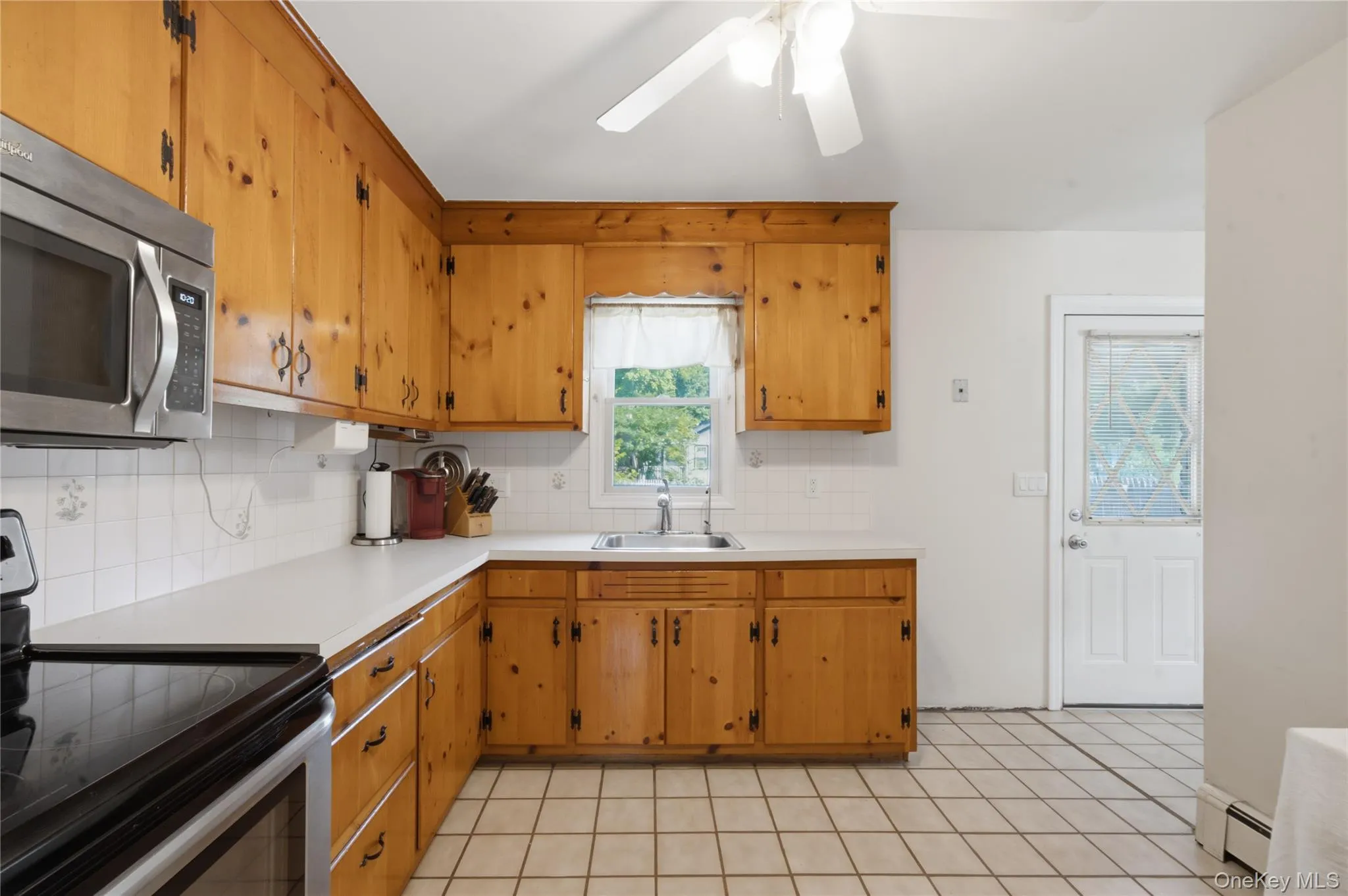 58 Highland Avenue, Brookhaven, NY, 3 Bedrooms Bedrooms, 6 Rooms Rooms,1 BathroomBathrooms,Residential,For Rent,Highland,0,1012978 58 Highland Avenue, Brookhaven, NY, 3 Bedrooms Bedrooms, 6 Rooms Rooms,1 BathroomBathrooms,Residential,For Rent,Highland,0,1012978