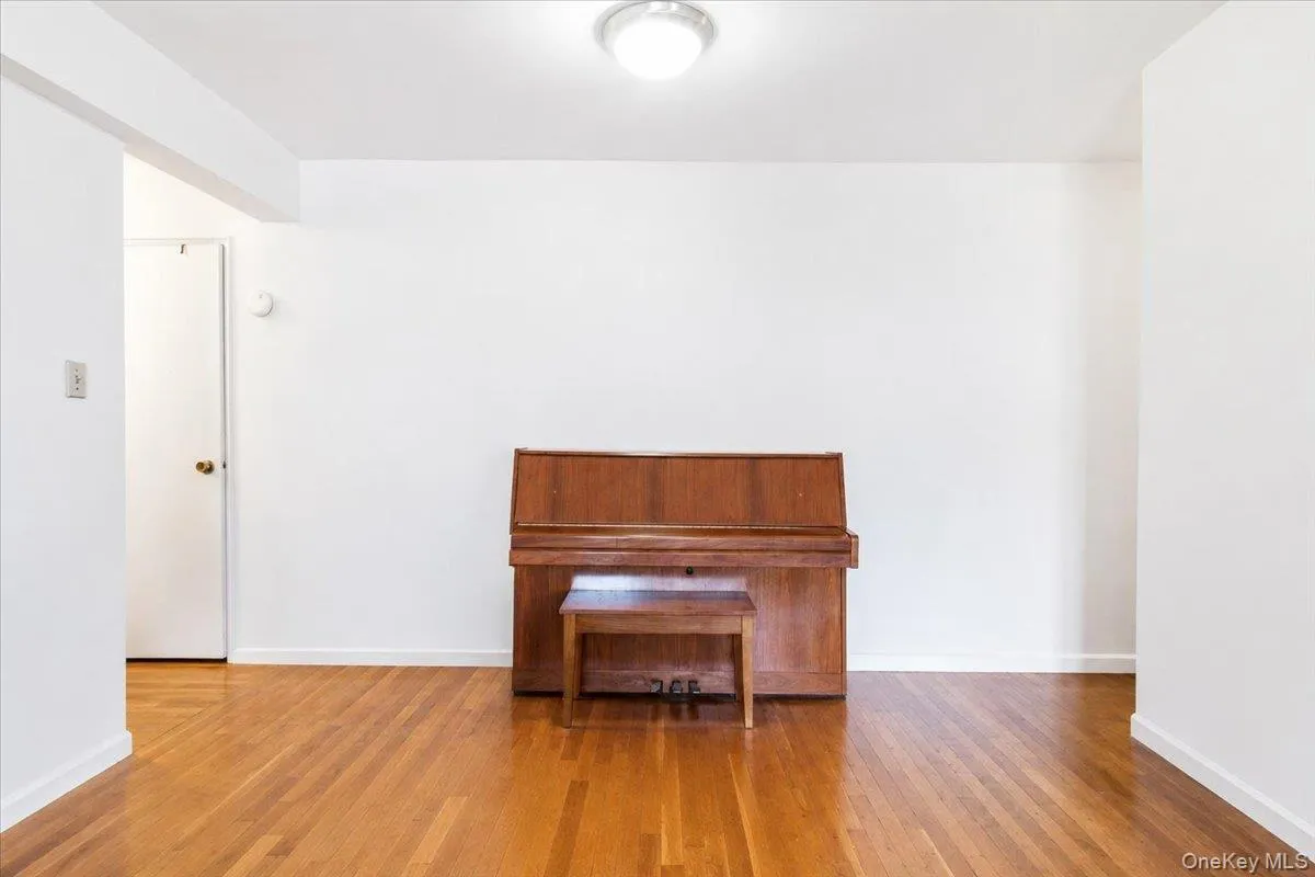 66-10 Thornton Place, New York, NY, 2 Bedrooms Bedrooms, 6 Rooms Rooms,2 BathroomsBathrooms,Residential,For Rent,Thornton,0,1012982 66-10 Thornton Place, New York, NY, 2 Bedrooms Bedrooms, 6 Rooms Rooms,2 BathroomsBathrooms,Residential,For Rent,Thornton,0,1012982