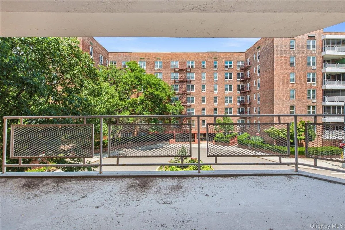 66-10 Thornton Place, New York, NY, 2 Bedrooms Bedrooms, 6 Rooms Rooms,2 BathroomsBathrooms,Residential,For Rent,Thornton,0,1012982 66-10 Thornton Place, New York, NY, 2 Bedrooms Bedrooms, 6 Rooms Rooms,2 BathroomsBathrooms,Residential,For Rent,Thornton,0,1012982