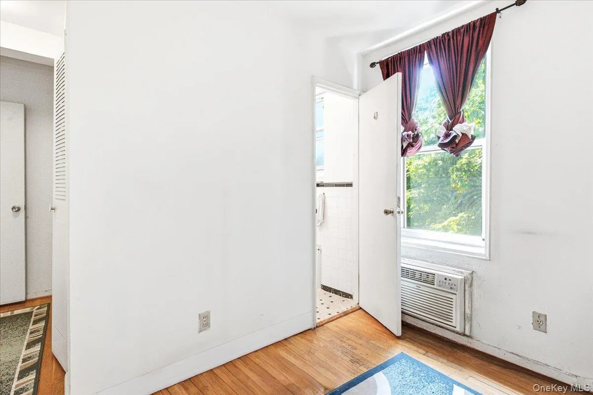 66-10 Thornton Place, New York, NY, 2 Bedrooms Bedrooms, 6 Rooms Rooms,2 BathroomsBathrooms,Residential,For Rent,Thornton,0,1012982 66-10 Thornton Place, New York, NY, 2 Bedrooms Bedrooms, 6 Rooms Rooms,2 BathroomsBathrooms,Residential,For Rent,Thornton,0,1012982
