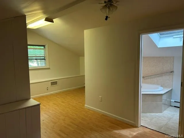 Bedroom 4 has its own private bathroom Bedroom 4 has its own private bathroom