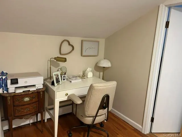 As you go up the stairs to the 4tha nd 5th bedroom you can create a space to work from home As you go up the stairs to the 4tha nd 5th bedroom you can create a space to work from home