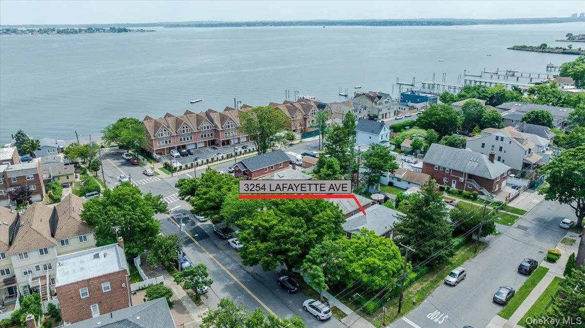 3254 Lafayette Avenue, New York, NY, 3 Bedrooms Bedrooms, 7 Rooms Rooms,1 BathroomBathrooms,Residential,For Rent,Lafayette,0,1012986 3254 Lafayette Avenue, New York, NY, 3 Bedrooms Bedrooms, 7 Rooms Rooms,1 BathroomBathrooms,Residential,For Rent,Lafayette,0,1012986