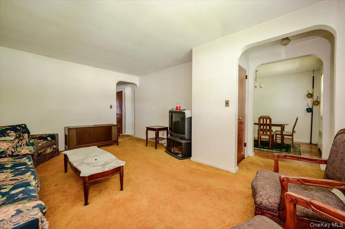 3254 Lafayette Avenue, New York, NY, 3 Bedrooms Bedrooms, 7 Rooms Rooms,1 BathroomBathrooms,Residential,For Rent,Lafayette,0,1012986 3254 Lafayette Avenue, New York, NY, 3 Bedrooms Bedrooms, 7 Rooms Rooms,1 BathroomBathrooms,Residential,For Rent,Lafayette,0,1012986