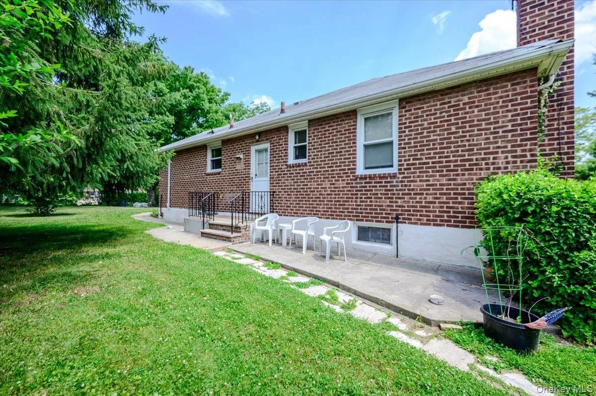 3254 Lafayette Avenue, New York, NY, 3 Bedrooms Bedrooms, 7 Rooms Rooms,1 BathroomBathrooms,Residential,For Rent,Lafayette,0,1012986 3254 Lafayette Avenue, New York, NY, 3 Bedrooms Bedrooms, 7 Rooms Rooms,1 BathroomBathrooms,Residential,For Rent,Lafayette,0,1012986