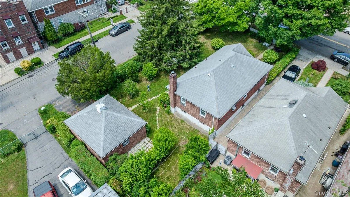 3254 Lafayette Avenue, New York, NY, 3 Bedrooms Bedrooms, 7 Rooms Rooms,1 BathroomBathrooms,Residential,For Rent,Lafayette,0,1012986 3254 Lafayette Avenue, New York, NY, 3 Bedrooms Bedrooms, 7 Rooms Rooms,1 BathroomBathrooms,Residential,For Rent,Lafayette,0,1012986