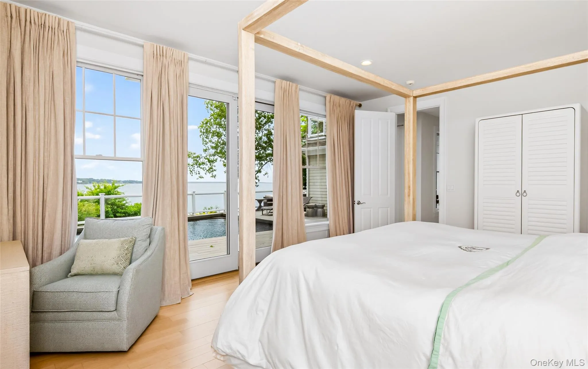 11 Bay View Drive, Southampton, NY, 5 Bedrooms Bedrooms, 10 Rooms Rooms,4 BathroomsBathrooms,Residential Lease,For Rent,Bay View,0,1012989 11 Bay View Drive, Southampton, NY, 5 Bedrooms Bedrooms, 10 Rooms Rooms,4 BathroomsBathrooms,Residential Lease,For Rent,Bay View,0,1012989