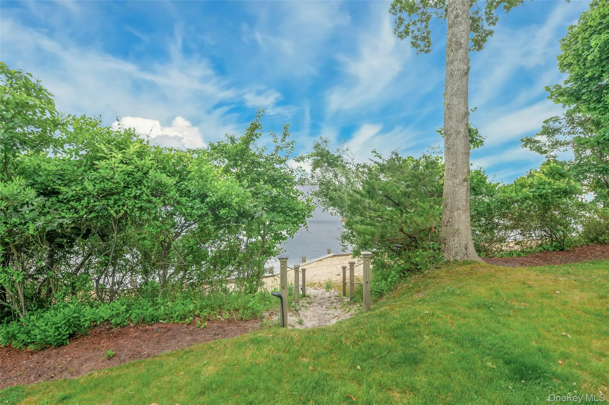 11 Bay View Drive, Southampton, NY, 5 Bedrooms Bedrooms, 10 Rooms Rooms,4 BathroomsBathrooms,Residential Lease,For Rent,Bay View,0,1012989 11 Bay View Drive, Southampton, NY, 5 Bedrooms Bedrooms, 10 Rooms Rooms,4 BathroomsBathrooms,Residential Lease,For Rent,Bay View,0,1012989