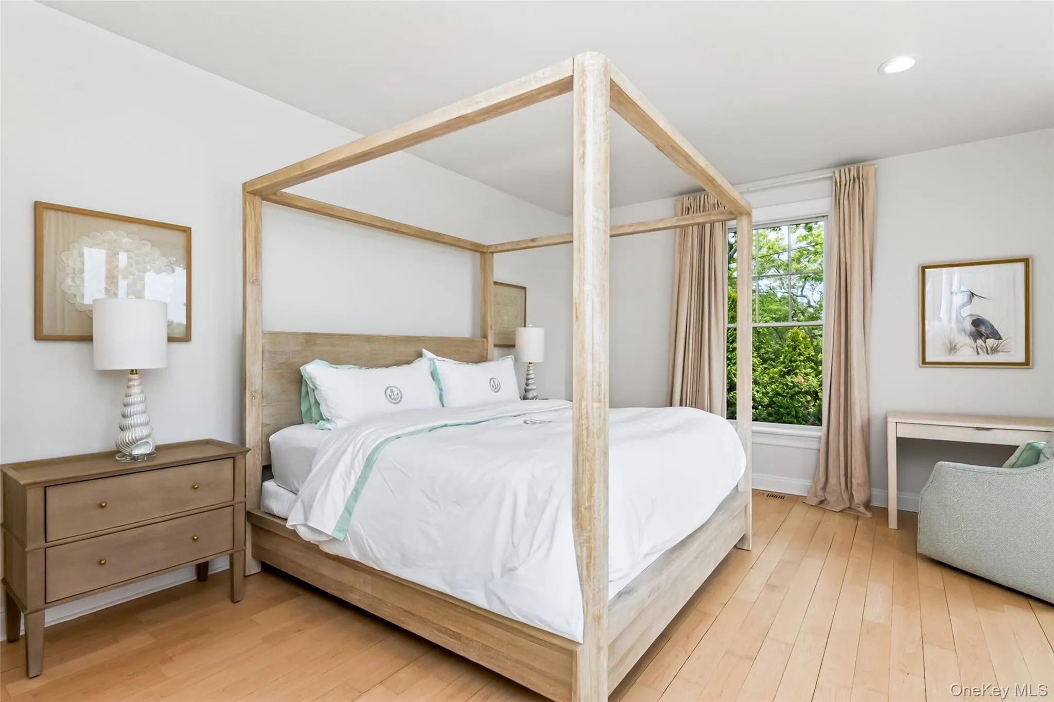 11 Bay View Drive, Southampton, NY, 5 Bedrooms Bedrooms, 10 Rooms Rooms,4 BathroomsBathrooms,Residential Lease,For Rent,Bay View,0,1012989 11 Bay View Drive, Southampton, NY, 5 Bedrooms Bedrooms, 10 Rooms Rooms,4 BathroomsBathrooms,Residential Lease,For Rent,Bay View,0,1012989