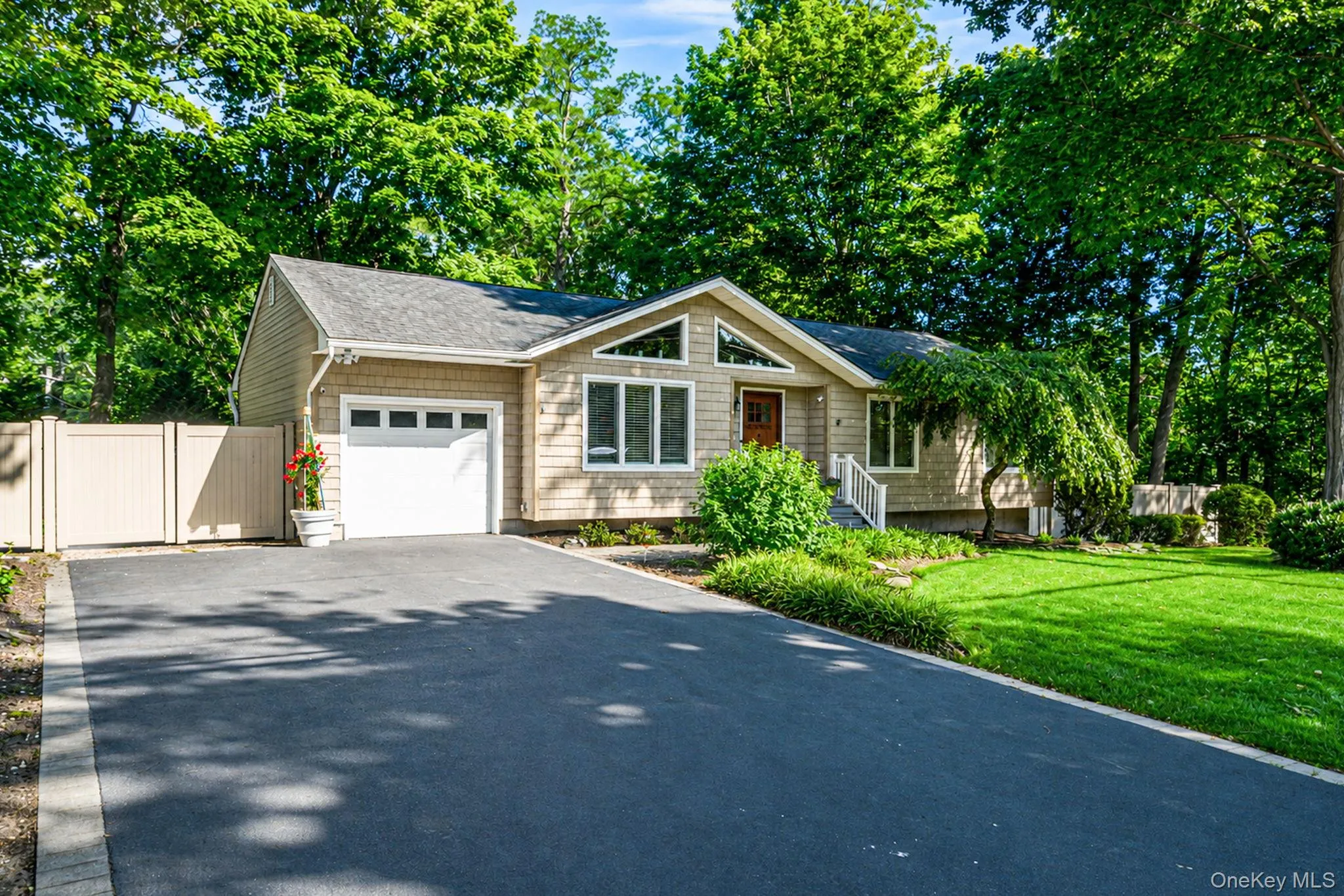 1 Honey Lane, Brookhaven, NY, 3 Bedrooms Bedrooms, 6 Rooms Rooms,3 BathroomsBathrooms,Residential,For Rent,Honey,0,1012991 1 Honey Lane, Brookhaven, NY, 3 Bedrooms Bedrooms, 6 Rooms Rooms,3 BathroomsBathrooms,Residential,For Rent,Honey,0,1012991