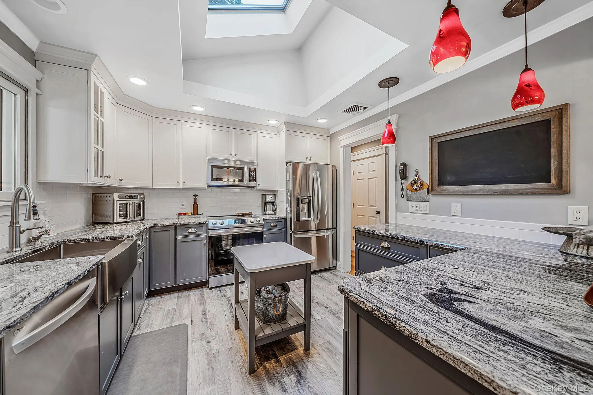 1 Honey Lane, Brookhaven, NY, 3 Bedrooms Bedrooms, 6 Rooms Rooms,3 BathroomsBathrooms,Residential,For Rent,Honey,0,1012991 1 Honey Lane, Brookhaven, NY, 3 Bedrooms Bedrooms, 6 Rooms Rooms,3 BathroomsBathrooms,Residential,For Rent,Honey,0,1012991