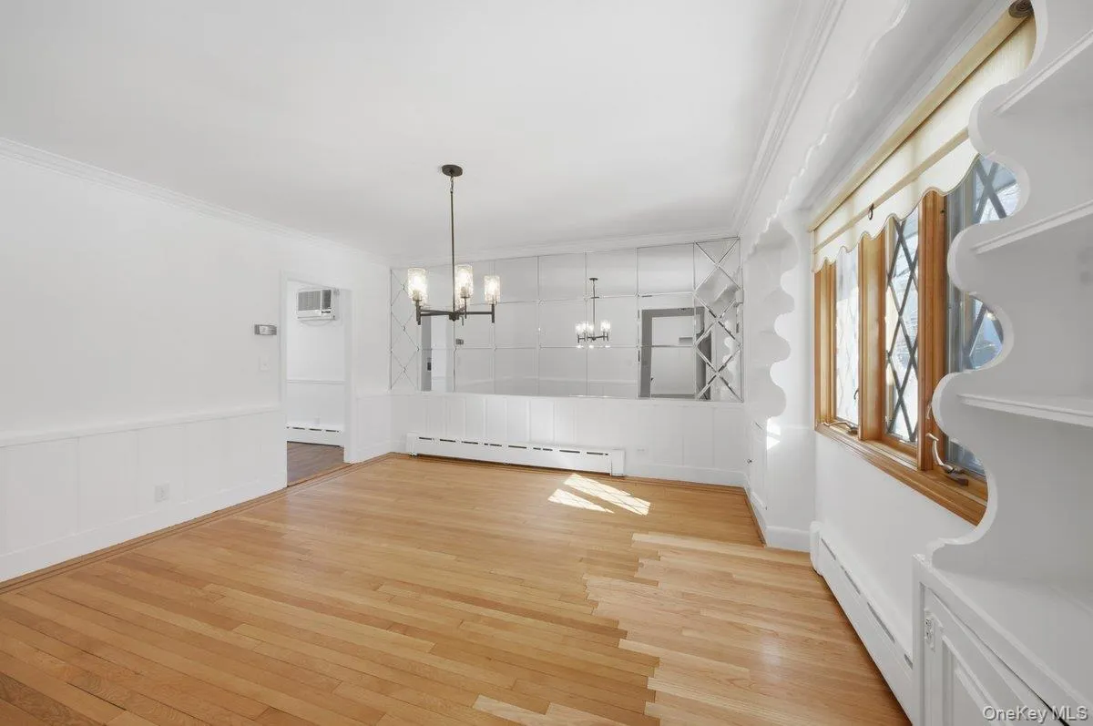 54 Vernon Parkway, Mount Vernon, NY, 3 Bedrooms Bedrooms, 8 Rooms Rooms,2 BathroomsBathrooms,Residential Lease,For Rent,Vernon,0,1012992 54 Vernon Parkway, Mount Vernon, NY, 3 Bedrooms Bedrooms, 8 Rooms Rooms,2 BathroomsBathrooms,Residential Lease,For Rent,Vernon,0,1012992
