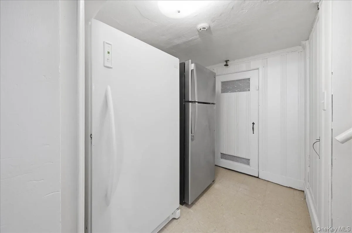 Standing Freezer and Refrigerator Standing Freezer and Refrigerator