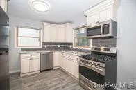 34 Woodhull Road, Huntington, NY, 3 Bedrooms Bedrooms, 6 Rooms Rooms,1 BathroomBathrooms,Residential Lease,For Rent,Woodhull,0,KEY1012994 34 Woodhull Road, Huntington, NY, 3 Bedrooms Bedrooms, 6 Rooms Rooms,1 BathroomBathrooms,Residential Lease,For Rent,Woodhull,0,KEY1012994