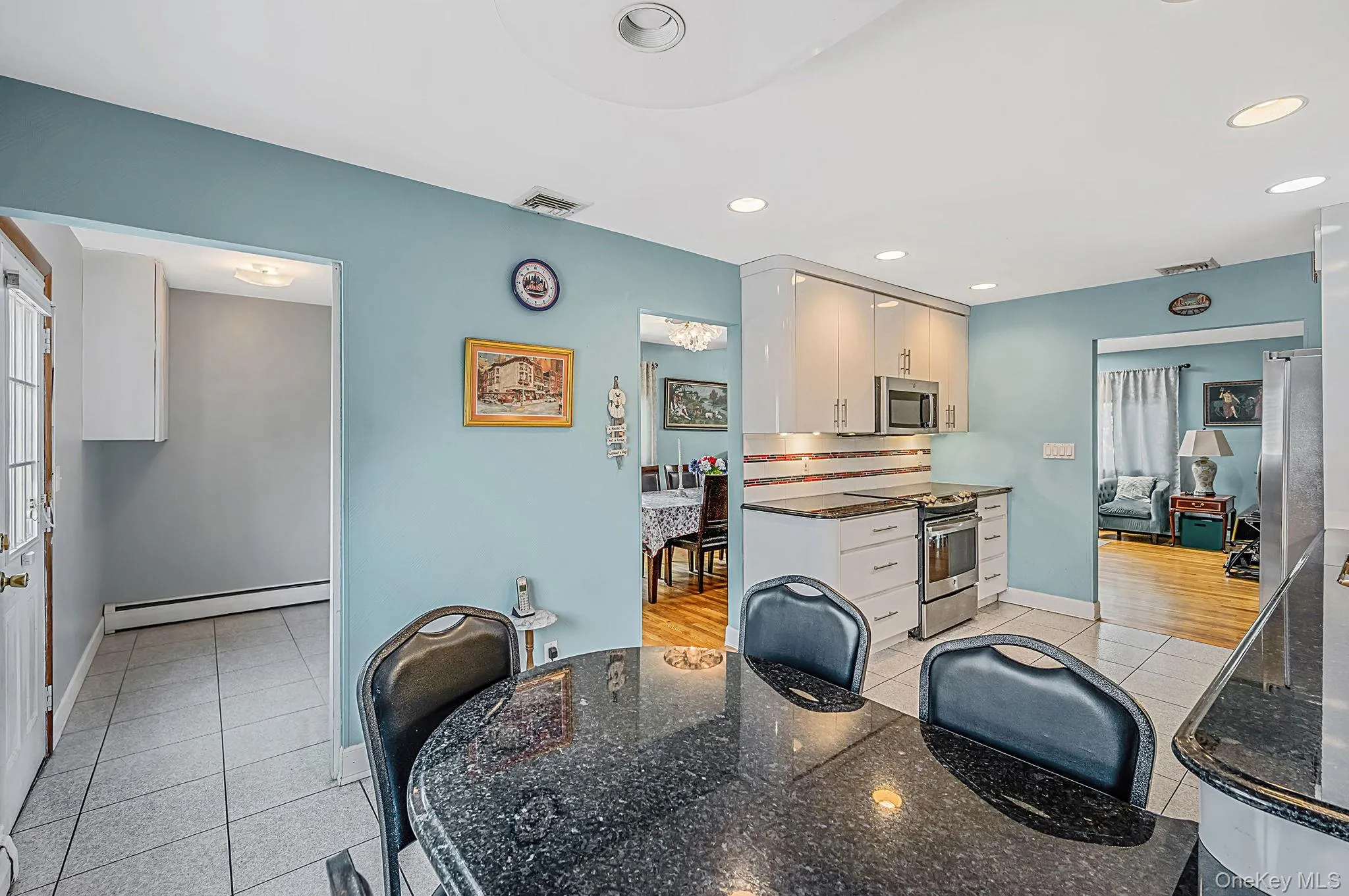 1000 Oakfield Avenue, Hempstead, NY, 4 Bedrooms Bedrooms, 8 Rooms Rooms,2 BathroomsBathrooms,Residential,For Rent,Oakfield,0,1012996 1000 Oakfield Avenue, Hempstead, NY, 4 Bedrooms Bedrooms, 8 Rooms Rooms,2 BathroomsBathrooms,Residential,For Rent,Oakfield,0,1012996