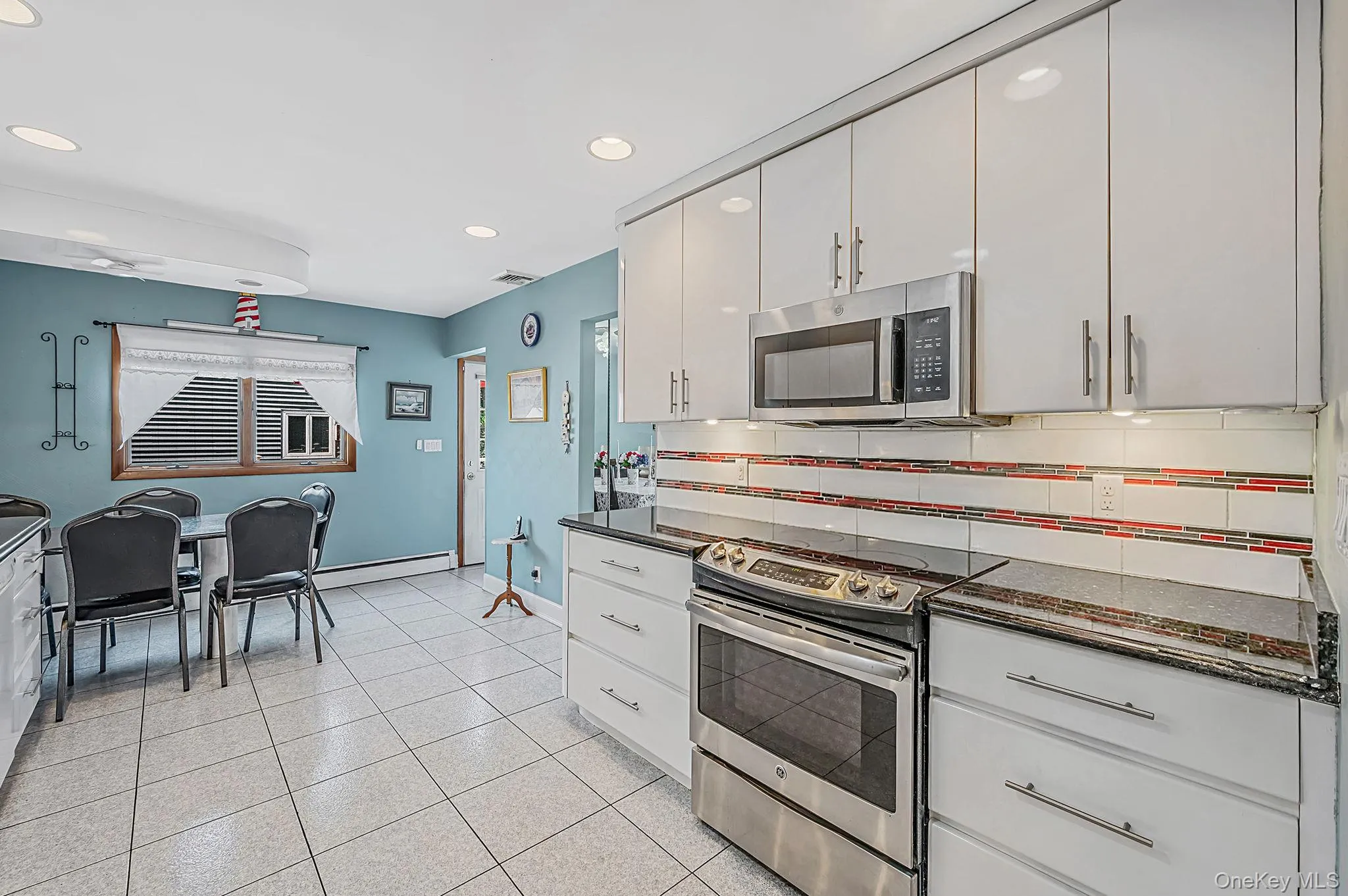 1000 Oakfield Avenue, Hempstead, NY, 4 Bedrooms Bedrooms, 8 Rooms Rooms,2 BathroomsBathrooms,Residential,For Rent,Oakfield,0,1012996 1000 Oakfield Avenue, Hempstead, NY, 4 Bedrooms Bedrooms, 8 Rooms Rooms,2 BathroomsBathrooms,Residential,For Rent,Oakfield,0,1012996