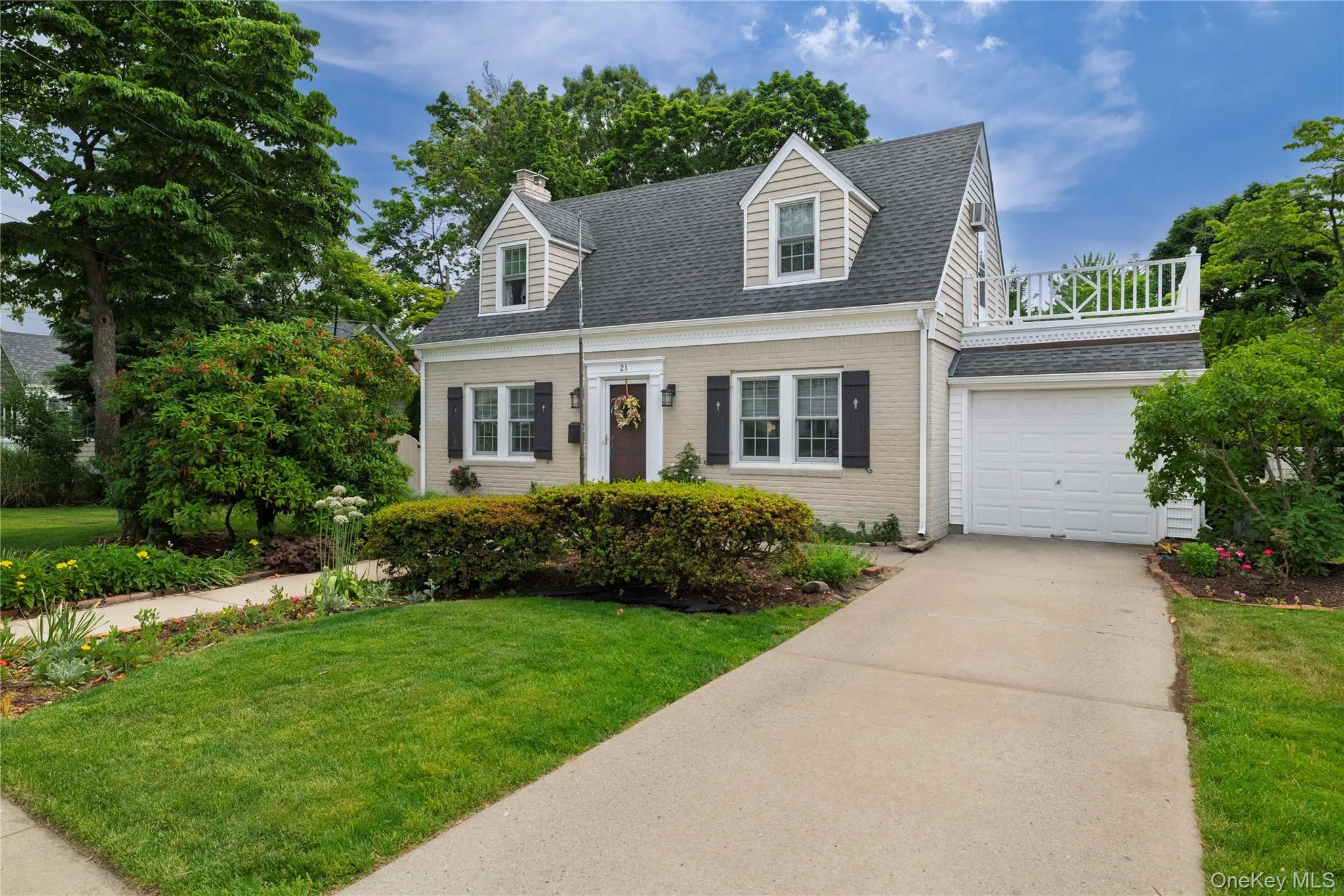 21 Maple Street, Hempstead, NY, 2 Bedrooms Bedrooms, 5 Rooms Rooms,1 BathroomBathrooms,Residential,For Rent,Maple,0,1012997 21 Maple Street, Hempstead, NY, 2 Bedrooms Bedrooms, 5 Rooms Rooms,1 BathroomBathrooms,Residential,For Rent,Maple,0,1012997