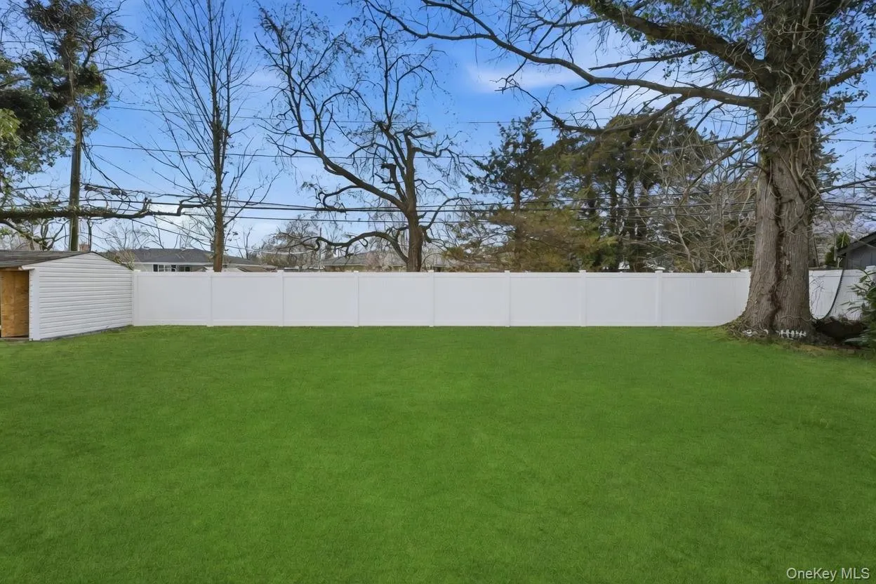 10 Curlin Lane, Smithtown, NY, 4 Bedrooms Bedrooms, 8 Rooms Rooms,2 BathroomsBathrooms,Residential,For Rent,Curlin,0,1013005 10 Curlin Lane, Smithtown, NY, 4 Bedrooms Bedrooms, 8 Rooms Rooms,2 BathroomsBathrooms,Residential,For Rent,Curlin,0,1013005