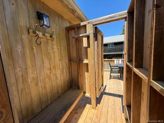 33 Gannet Drive, East Hampton, NY, 3 Bedrooms Bedrooms, 6 Rooms Rooms,2 BathroomsBathrooms,Residential Lease,For Rent,Gannet,0,KEY1013007 33 Gannet Drive, East Hampton, NY, 3 Bedrooms Bedrooms, 6 Rooms Rooms,2 BathroomsBathrooms,Residential Lease,For Rent,Gannet,0,KEY1013007