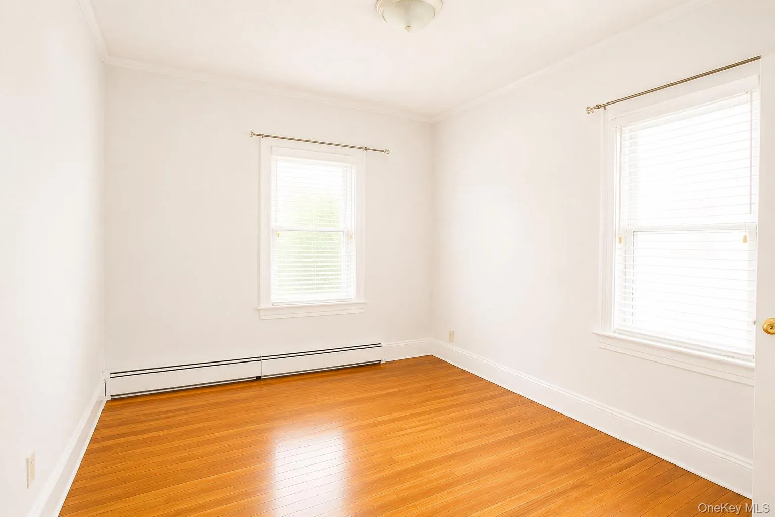 15 Walnut Street, Long Beach, NY, 2 Bedrooms Bedrooms, 5 Rooms Rooms,1 BathroomBathrooms,Residential Lease,For Rent,Walnut,0,1013009 15 Walnut Street, Long Beach, NY, 2 Bedrooms Bedrooms, 5 Rooms Rooms,1 BathroomBathrooms,Residential Lease,For Rent,Walnut,0,1013009