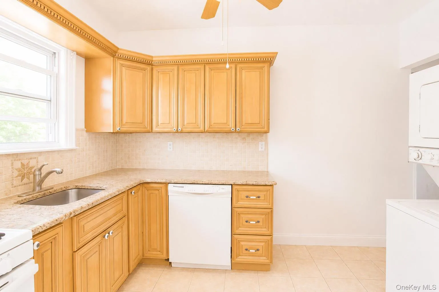 15 Walnut Street, Long Beach, NY, 2 Bedrooms Bedrooms, 5 Rooms Rooms,1 BathroomBathrooms,Residential Lease,For Rent,Walnut,0,1013009 15 Walnut Street, Long Beach, NY, 2 Bedrooms Bedrooms, 5 Rooms Rooms,1 BathroomBathrooms,Residential Lease,For Rent,Walnut,0,1013009