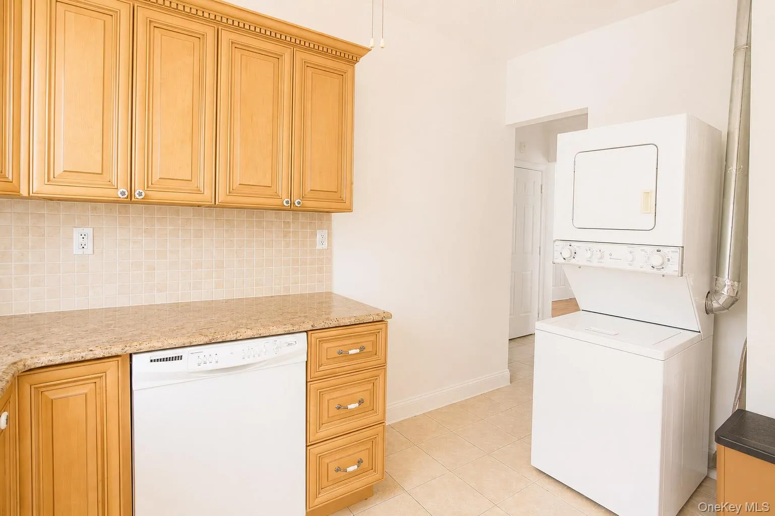 15 Walnut Street, Long Beach, NY, 2 Bedrooms Bedrooms, 5 Rooms Rooms,1 BathroomBathrooms,Residential Lease,For Rent,Walnut,0,1013009 15 Walnut Street, Long Beach, NY, 2 Bedrooms Bedrooms, 5 Rooms Rooms,1 BathroomBathrooms,Residential Lease,For Rent,Walnut,0,1013009
