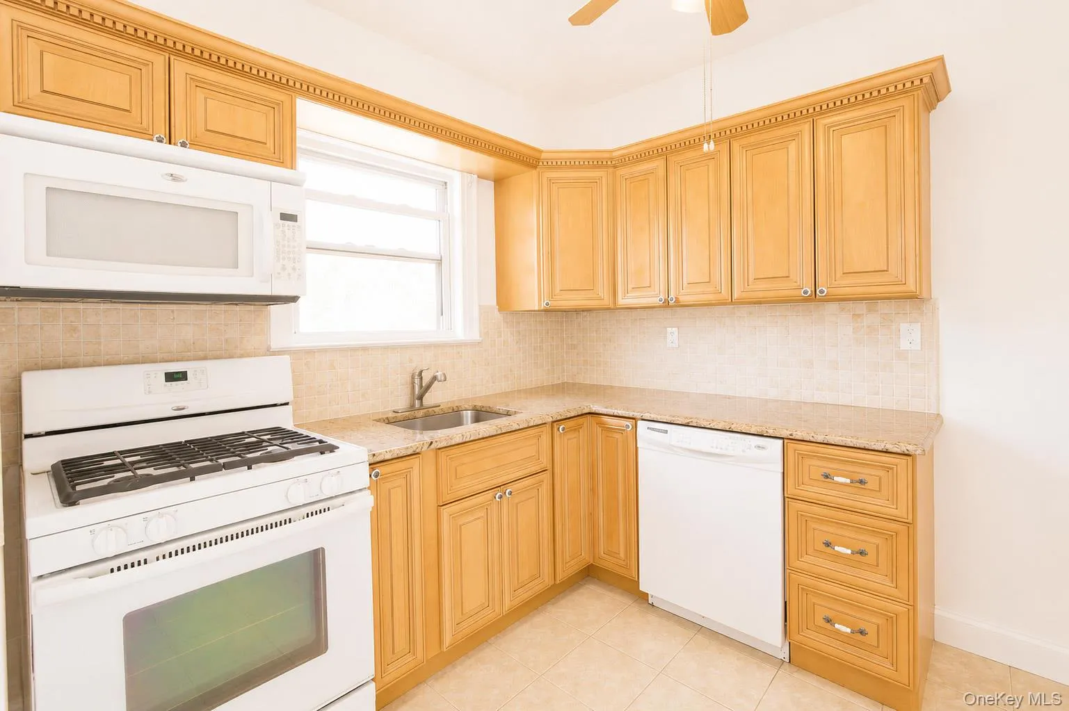 15 Walnut Street, Long Beach, NY, 2 Bedrooms Bedrooms, 5 Rooms Rooms,1 BathroomBathrooms,Residential Lease,For Rent,Walnut,0,1013009 15 Walnut Street, Long Beach, NY, 2 Bedrooms Bedrooms, 5 Rooms Rooms,1 BathroomBathrooms,Residential Lease,For Rent,Walnut,0,1013009