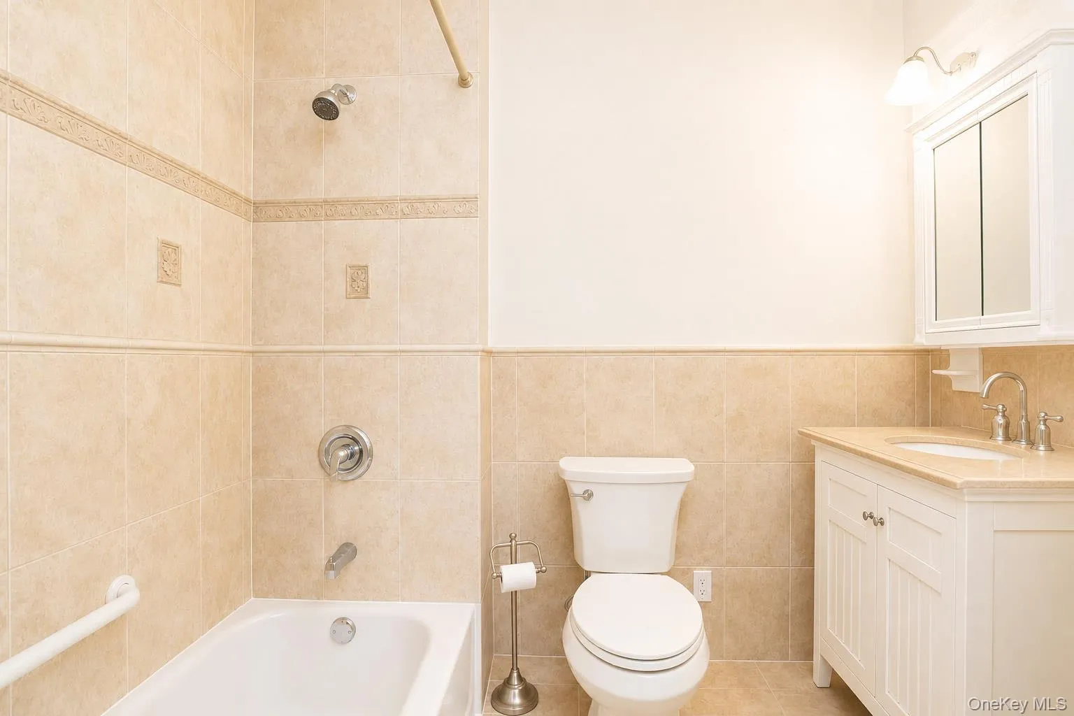 15 Walnut Street, Long Beach, NY, 2 Bedrooms Bedrooms, 5 Rooms Rooms,1 BathroomBathrooms,Residential Lease,For Rent,Walnut,0,1013009 15 Walnut Street, Long Beach, NY, 2 Bedrooms Bedrooms, 5 Rooms Rooms,1 BathroomBathrooms,Residential Lease,For Rent,Walnut,0,1013009