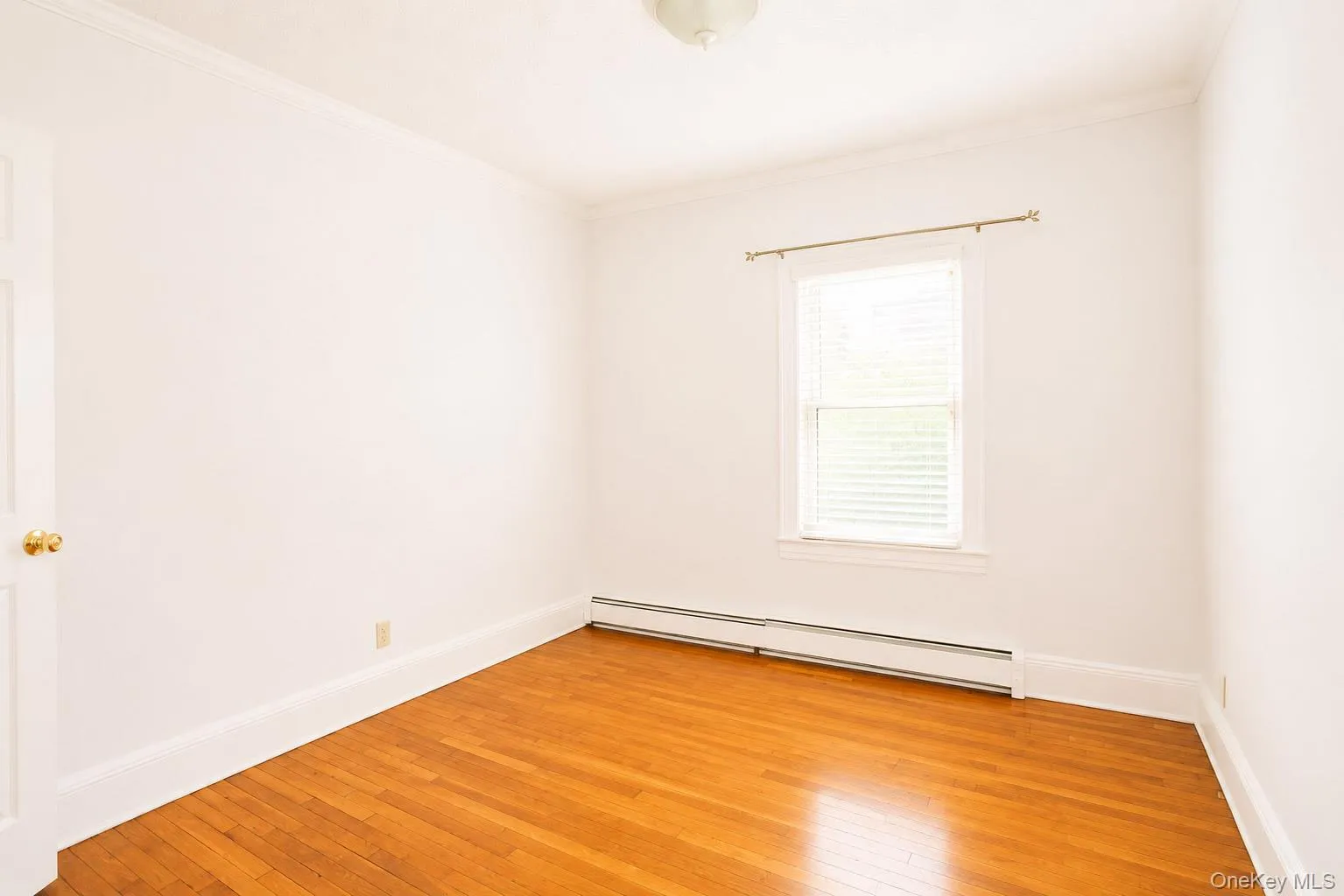 15 Walnut Street, Long Beach, NY, 2 Bedrooms Bedrooms, 5 Rooms Rooms,1 BathroomBathrooms,Residential Lease,For Rent,Walnut,0,1013009 15 Walnut Street, Long Beach, NY, 2 Bedrooms Bedrooms, 5 Rooms Rooms,1 BathroomBathrooms,Residential Lease,For Rent,Walnut,0,1013009