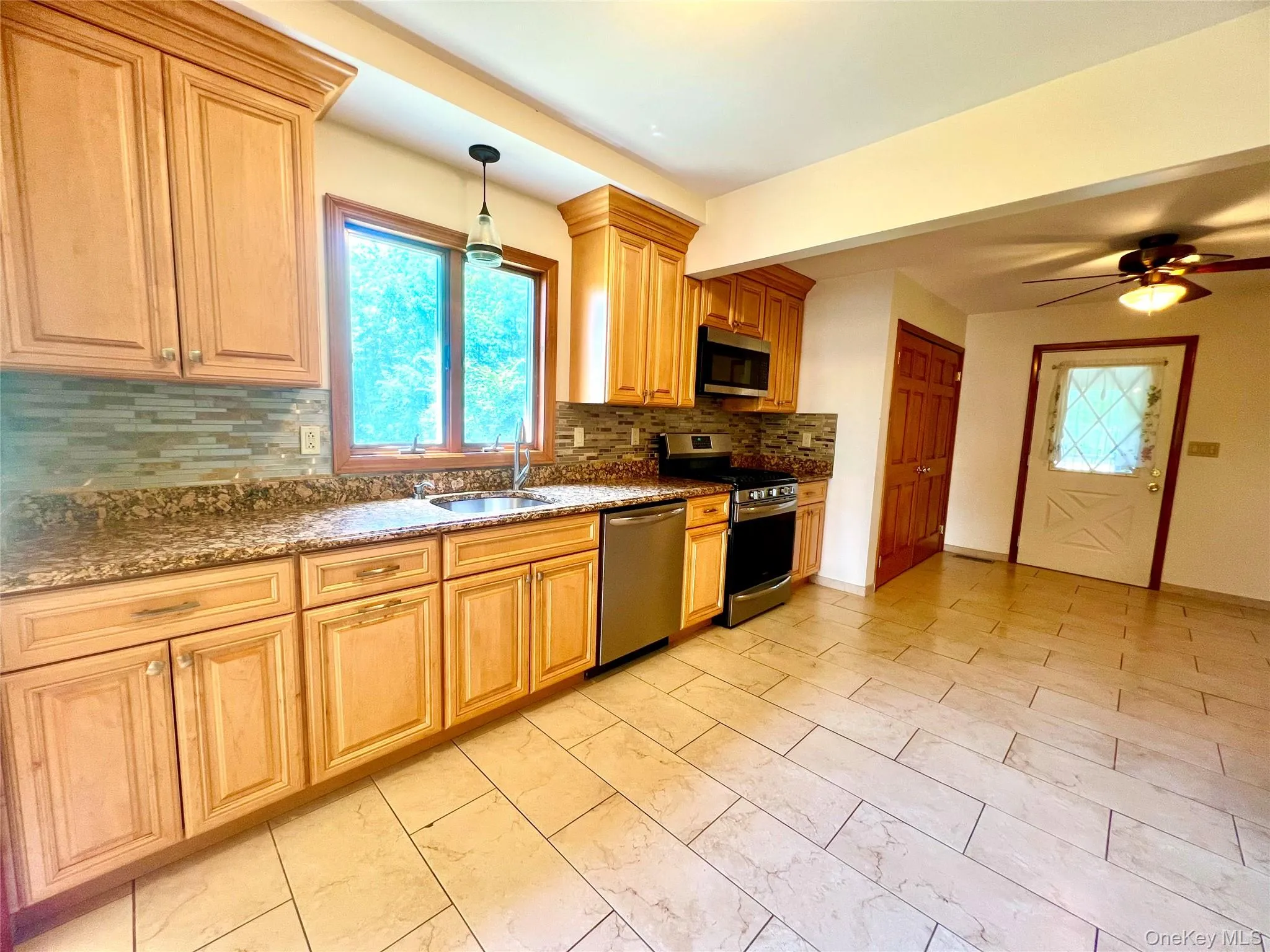 950 Route 17m, Wallkill, NY, 3 Bedrooms Bedrooms, 8 Rooms Rooms,1 BathroomBathrooms,Residential Lease,For Rent,Route 17m,0,1013027 950 Route 17m, Wallkill, NY, 3 Bedrooms Bedrooms, 8 Rooms Rooms,1 BathroomBathrooms,Residential Lease,For Rent,Route 17m,0,1013027