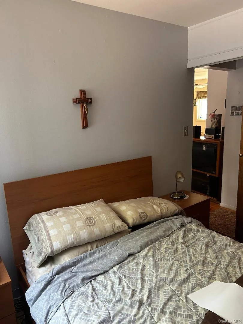 400 Fulton Street, Oyster Bay, NY, 1 Bedroom Bedrooms, 3 Rooms Rooms,1 BathroomBathrooms,Residential,For Rent,Fulton,0,1013028 400 Fulton Street, Oyster Bay, NY, 1 Bedroom Bedrooms, 3 Rooms Rooms,1 BathroomBathrooms,Residential,For Rent,Fulton,0,1013028
