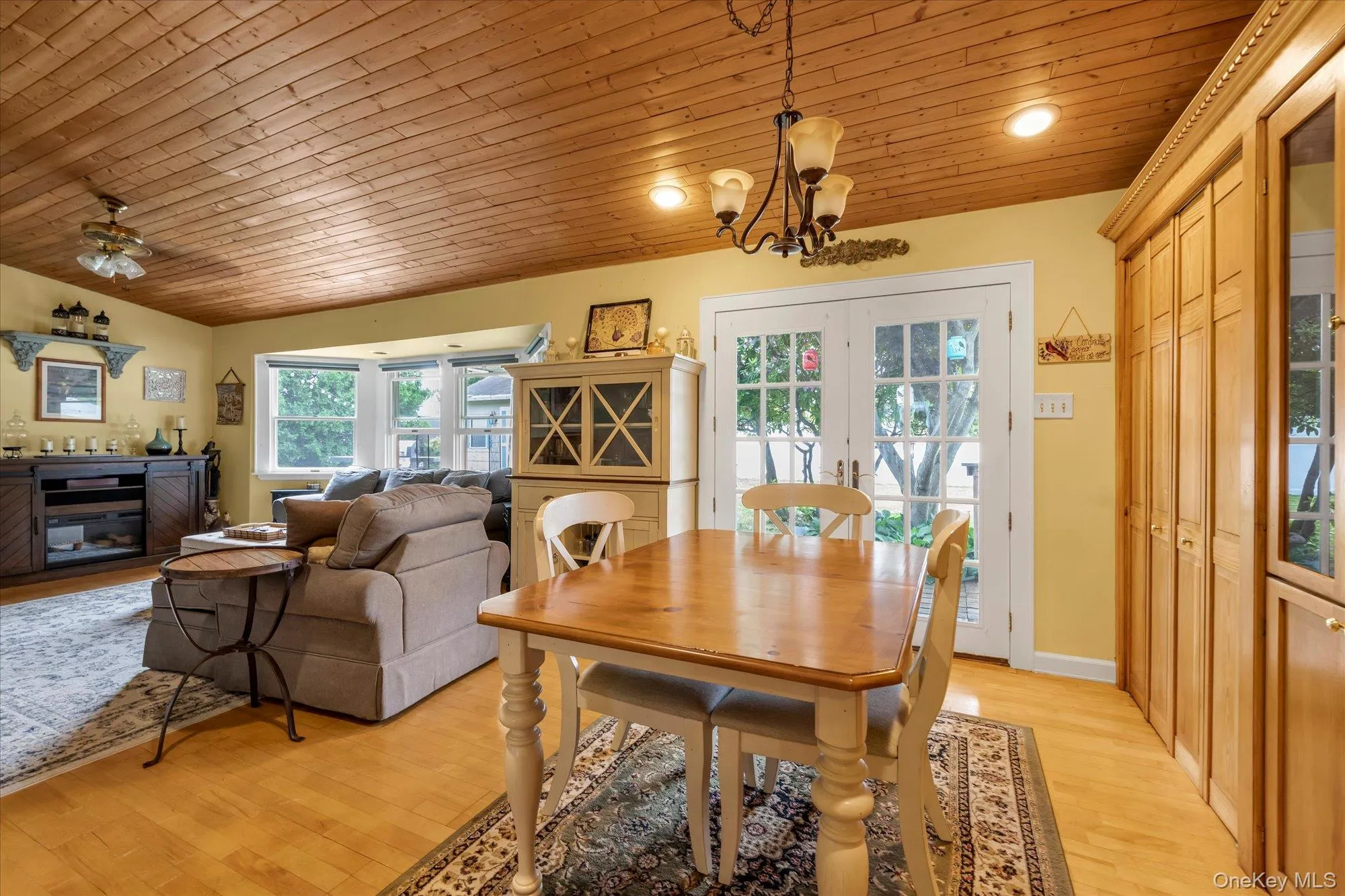 31 Sherwood Drive, Islip, NY, 5 Bedrooms Bedrooms, 8 Rooms Rooms,3 BathroomsBathrooms,Residential,For Rent,Sherwood,0,1013030 31 Sherwood Drive, Islip, NY, 5 Bedrooms Bedrooms, 8 Rooms Rooms,3 BathroomsBathrooms,Residential,For Rent,Sherwood,0,1013030