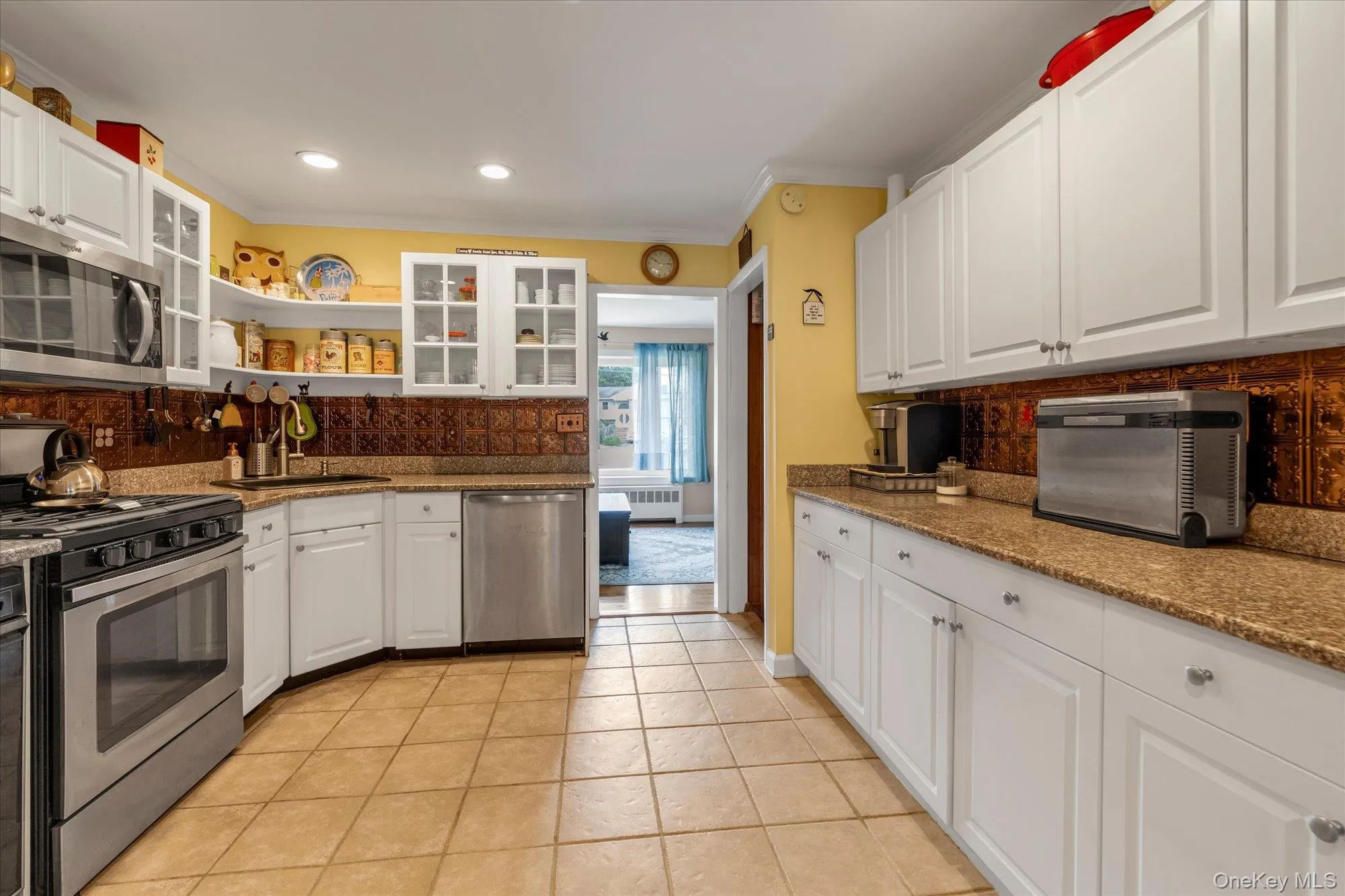 31 Sherwood Drive, Islip, NY, 5 Bedrooms Bedrooms, 8 Rooms Rooms,3 BathroomsBathrooms,Residential,For Rent,Sherwood,0,1013030 31 Sherwood Drive, Islip, NY, 5 Bedrooms Bedrooms, 8 Rooms Rooms,3 BathroomsBathrooms,Residential,For Rent,Sherwood,0,1013030