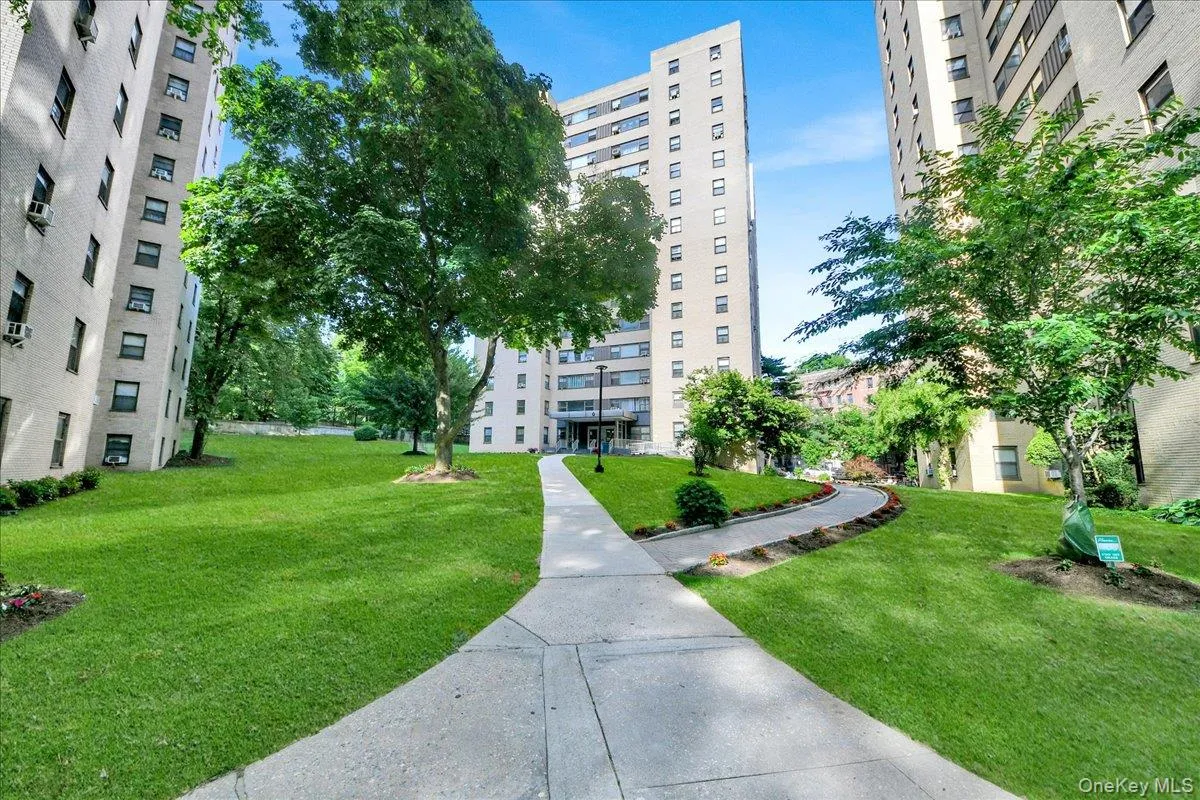 6 Fordham Hill Oval, New York, NY, 1 Bedroom Bedrooms, 3 Rooms Rooms,1 BathroomBathrooms,Residential,For Rent,Fordham Hill,0,1013033 6 Fordham Hill Oval, New York, NY, 1 Bedroom Bedrooms, 3 Rooms Rooms,1 BathroomBathrooms,Residential,For Rent,Fordham Hill,0,1013033