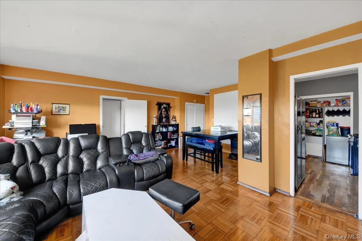 6 Fordham Hill Oval, New York, NY, 1 Bedroom Bedrooms, 3 Rooms Rooms,1 BathroomBathrooms,Residential,For Rent,Fordham Hill,0,1013033 6 Fordham Hill Oval, New York, NY, 1 Bedroom Bedrooms, 3 Rooms Rooms,1 BathroomBathrooms,Residential,For Rent,Fordham Hill,0,1013033