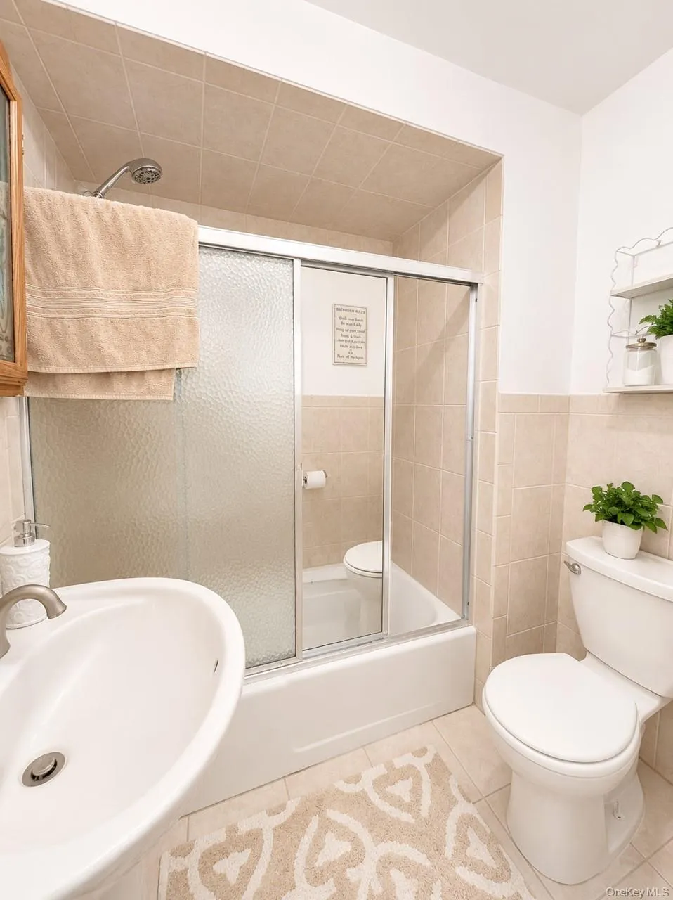 110 Roosevelt Avenue, Hempstead, NY, 3 Bedrooms Bedrooms, 9 Rooms Rooms,3 BathroomsBathrooms,Residential,For Rent,Roosevelt,0,1013035 110 Roosevelt Avenue, Hempstead, NY, 3 Bedrooms Bedrooms, 9 Rooms Rooms,3 BathroomsBathrooms,Residential,For Rent,Roosevelt,0,1013035