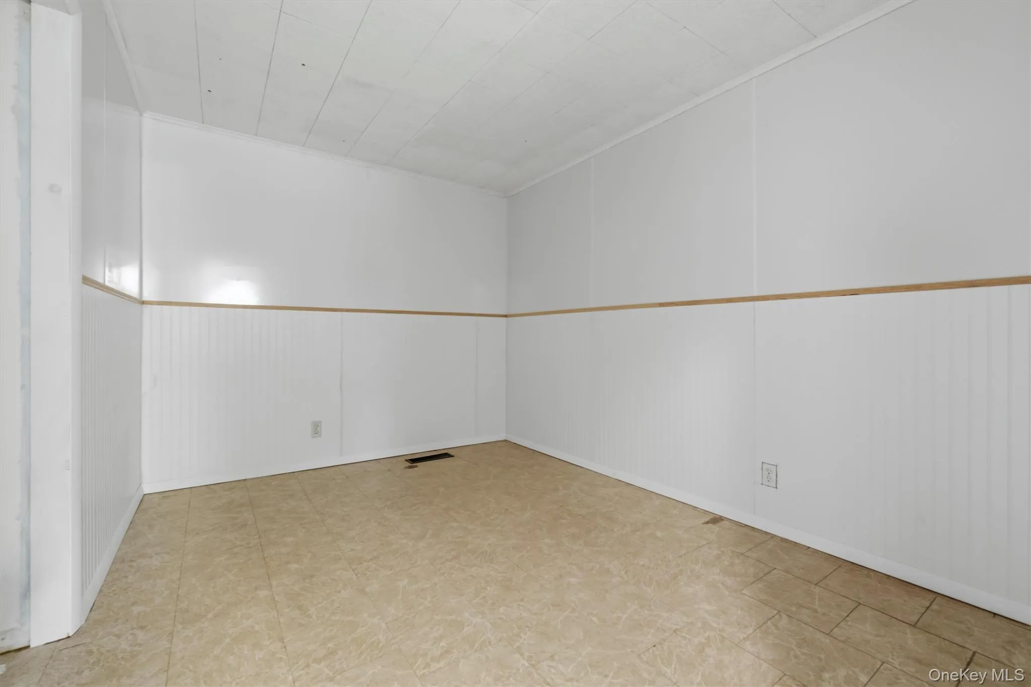 56 Cayuga Drive, Peekskill, NY, 3 Bedrooms Bedrooms, 6 Rooms Rooms,1 BathroomBathrooms,Residential,For Rent,Cayuga,0,1013037 56 Cayuga Drive, Peekskill, NY, 3 Bedrooms Bedrooms, 6 Rooms Rooms,1 BathroomBathrooms,Residential,For Rent,Cayuga,0,1013037