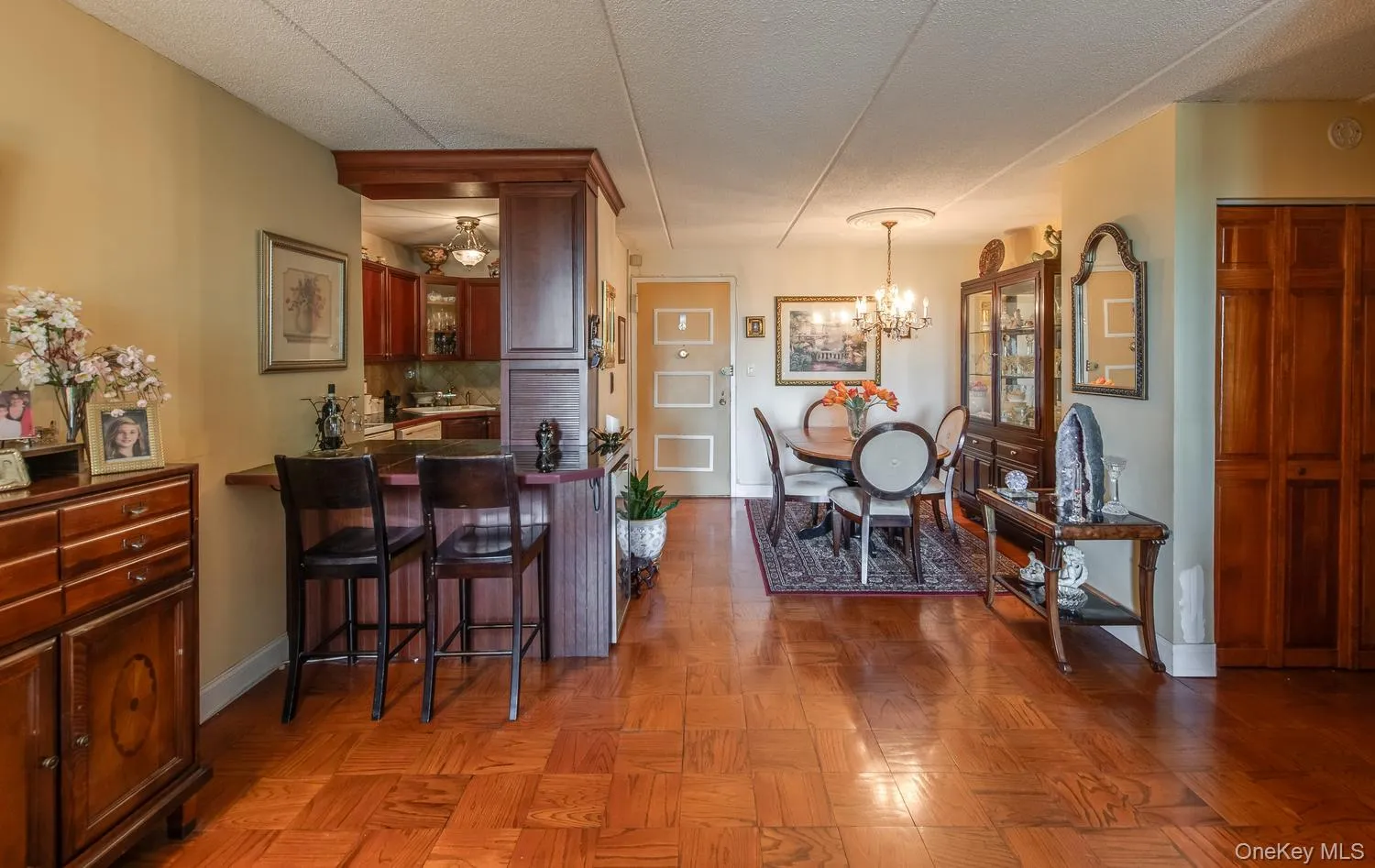 Casual dining option Casual dining option