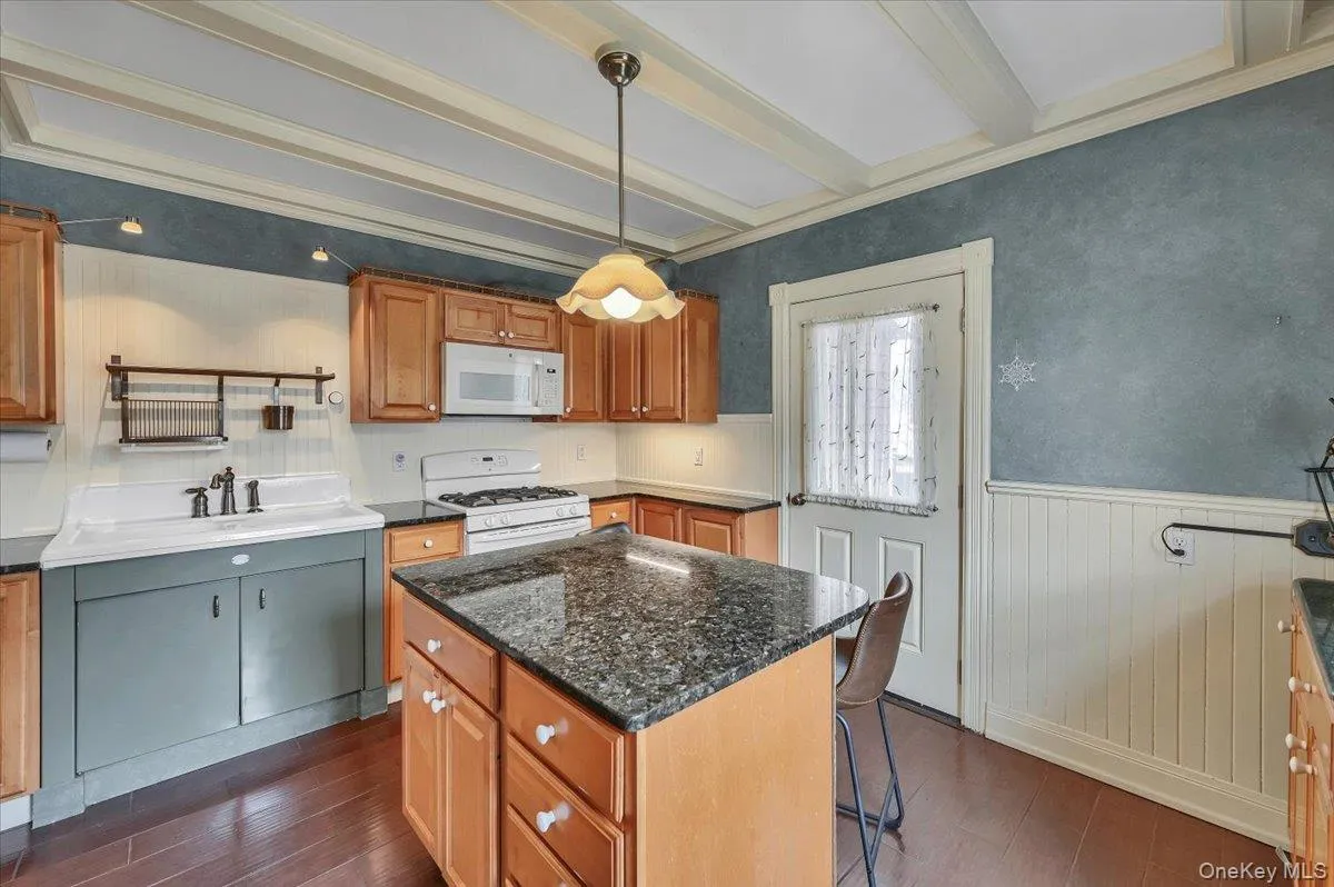 49 Clinton Street, Cornwall, NY, 3 Bedrooms Bedrooms, 7 Rooms Rooms,2 BathroomsBathrooms,Residential Lease,For Rent,Clinton,0,1013045 49 Clinton Street, Cornwall, NY, 3 Bedrooms Bedrooms, 7 Rooms Rooms,2 BathroomsBathrooms,Residential Lease,For Rent,Clinton,0,1013045
