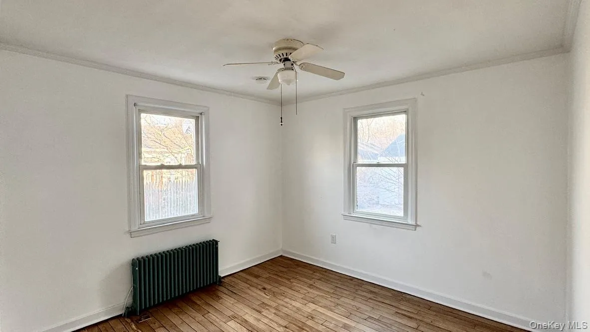 4 Rose Street, Islip, NY, 3 Bedrooms Bedrooms, 7 Rooms Rooms,2 BathroomsBathrooms,Residential Lease,For Rent,Rose,0,1013050 4 Rose Street, Islip, NY, 3 Bedrooms Bedrooms, 7 Rooms Rooms,2 BathroomsBathrooms,Residential Lease,For Rent,Rose,0,1013050