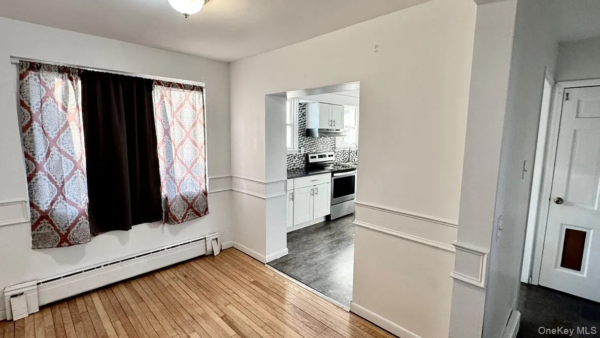 4 Rose Street, Islip, NY, 3 Bedrooms Bedrooms, 7 Rooms Rooms,2 BathroomsBathrooms,Residential Lease,For Rent,Rose,0,1013050 4 Rose Street, Islip, NY, 3 Bedrooms Bedrooms, 7 Rooms Rooms,2 BathroomsBathrooms,Residential Lease,For Rent,Rose,0,1013050