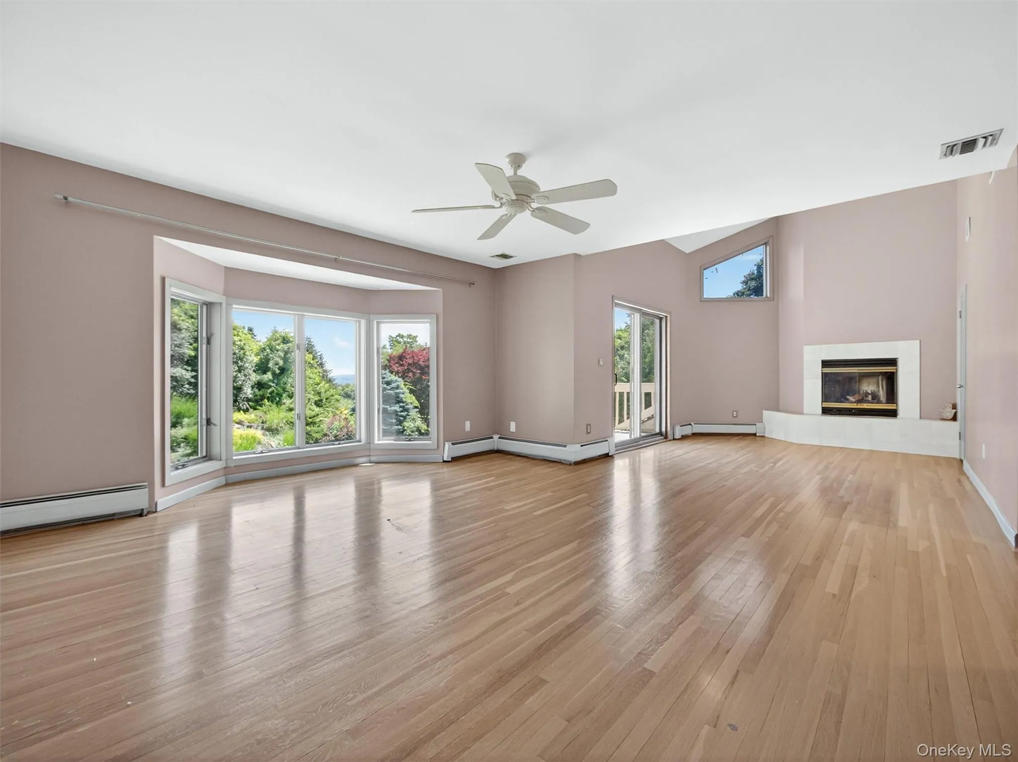25 Ridge Road, Haverstraw, NY, 5 Bedrooms Bedrooms, 12 Rooms Rooms,4 BathroomsBathrooms,Residential,For Rent,Ridge,0,1013053 25 Ridge Road, Haverstraw, NY, 5 Bedrooms Bedrooms, 12 Rooms Rooms,4 BathroomsBathrooms,Residential,For Rent,Ridge,0,1013053