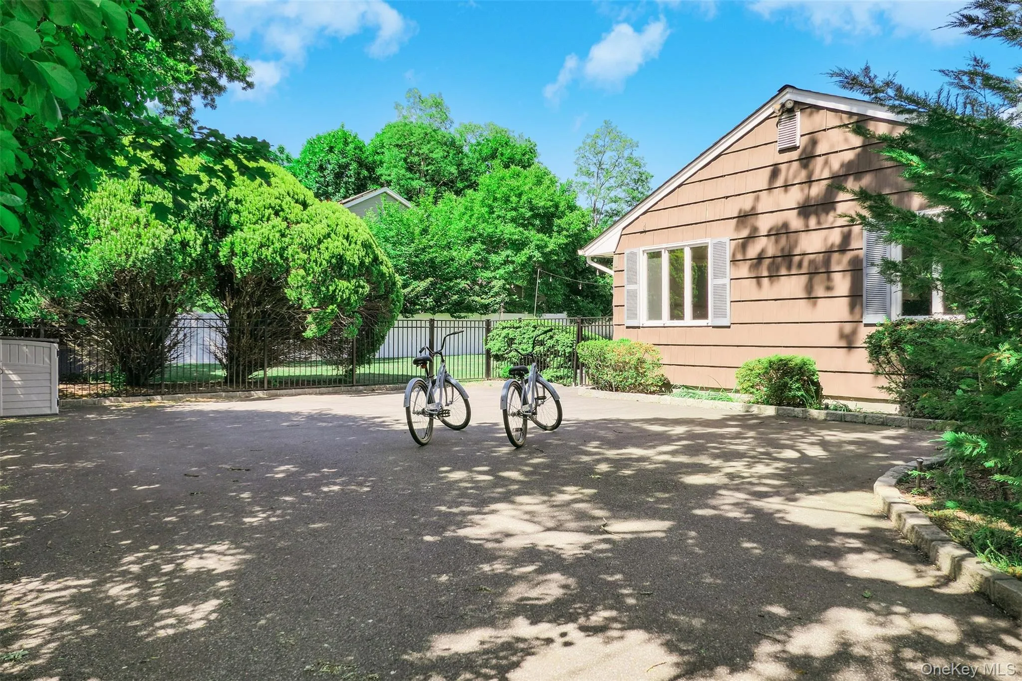 47 Oak Road, Brookhaven, NY, 3 Bedrooms Bedrooms, 8 Rooms Rooms,2 BathroomsBathrooms,Residential,For Rent,Oak,0,1013055 47 Oak Road, Brookhaven, NY, 3 Bedrooms Bedrooms, 8 Rooms Rooms,2 BathroomsBathrooms,Residential,For Rent,Oak,0,1013055